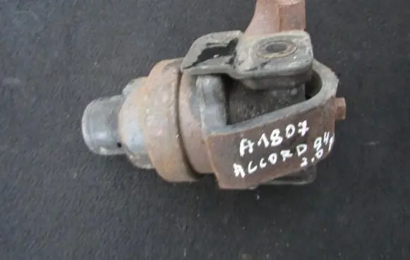 Honda Accord Engine mount bracket