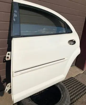 Chrysler Sebring (ST-22 - JR) Rear door