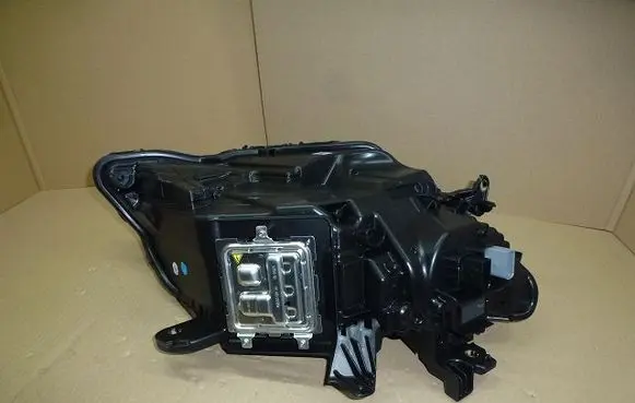Peugeot 3008 III Headlight/headlamp 9868190480II