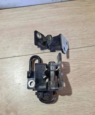 Volkswagen Golf VI Rear door hinge set 1k4833411 1k9833401d