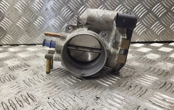 Audi A4 S4 B6 8E 8H Throttle valve 078133062B