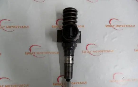 Audi A4 S4 B7 8E 8H Fuel injector 03G130073G