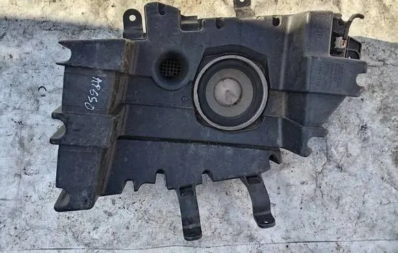 Subaru B9 Tribeca Subwoofer speaker 86301XA34A
