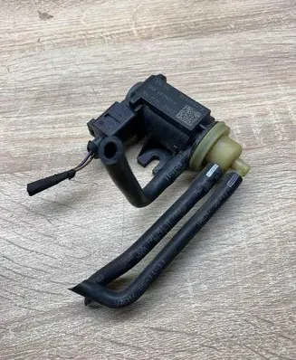 Volkswagen PASSAT B7 Turbo solenoid valve 1K0906627B 4011464A