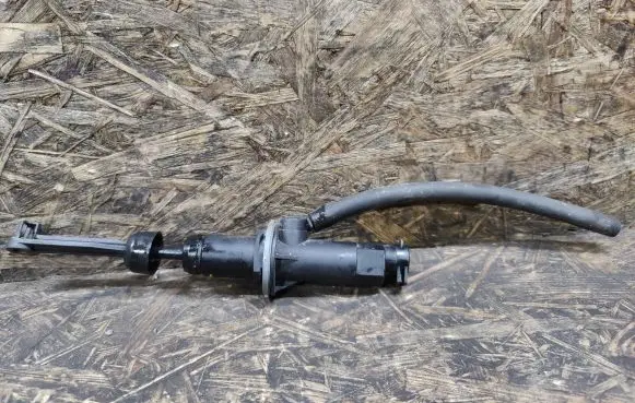 Clutch slave cylinder