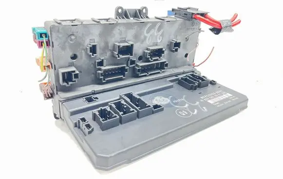 Mercedes-Benz Vito Viano W639 SAM control unit 6395450301