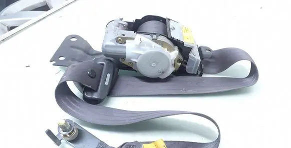 Subaru Legacy Front seatbelt