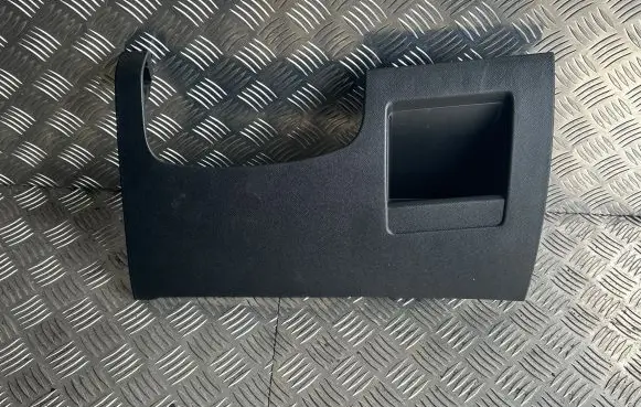 Peugeot 308 Dashboard lower bottom trim panel 9677541077 1304196X M47278