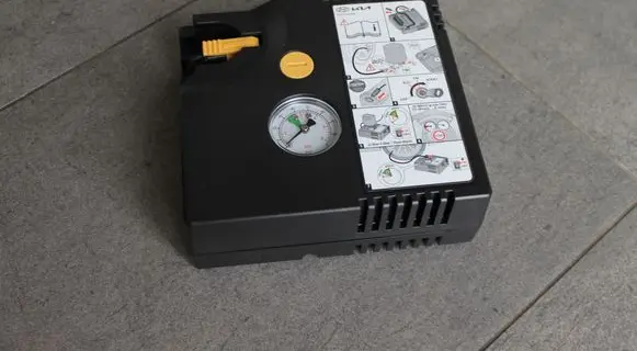 Hyundai Tucson TL Tire air pump compressor 52933D4OOO AIRCOMPRESSOR