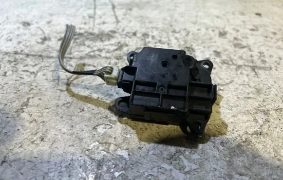 Nissan Murano Z51 Air flap motor/actuator 27732A070A 160106
