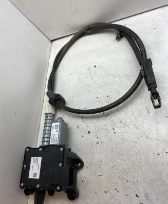 Citroen DS5 Hand brake/parking brake motor 9674619580