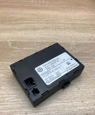 Mercedes-Benz E W211 Gateway control module A2114452500 ZGS001