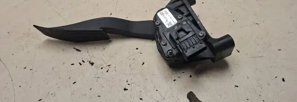 Opel Astra H Accelerator throttle pedal 6PV00811200 9157998