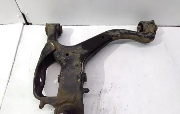 Land Rover Discovery 4 - LR4 Front lower control arm/wishbone