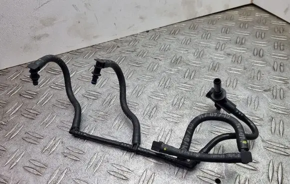 Nissan Note (E12) Fuel return line/hose 166714217R X215147