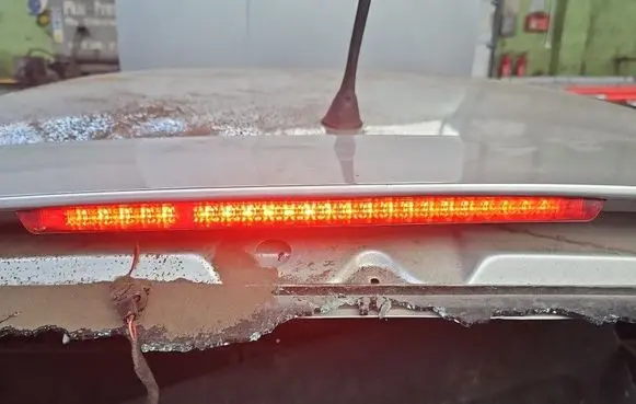 Seat Leon (1M) Tailgate/trunk spoiler 1M6827933B IMPRK1555233