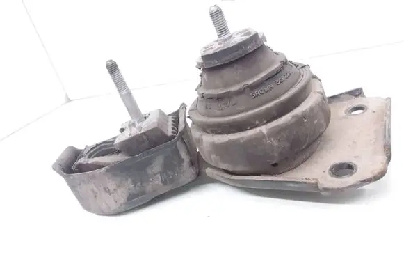 Ford Galaxy Engine mount bracket 307226