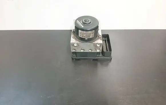 Volvo S60 ABS Pump 30643982 10092504053 5WK84034