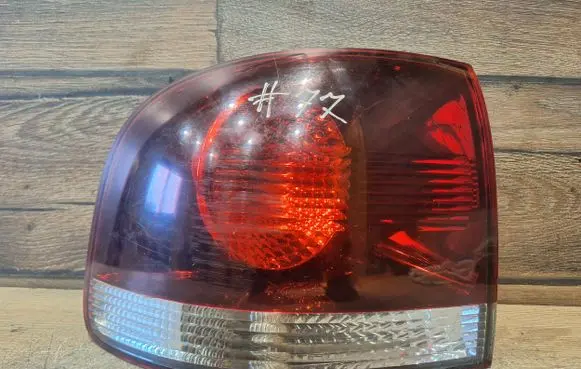 Volkswagen Touareg I Rear/tail lights 28259002