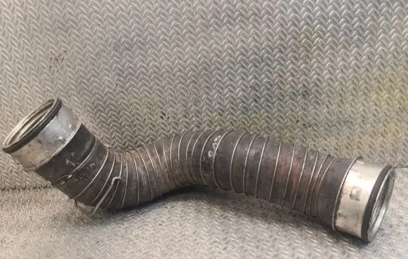 Mercedes-Benz CLK A209 C209 Intercooler hose/pipe 2095280182