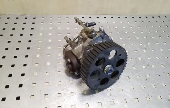 Opel Astra J Fuel injection high pressure pump 8980924670