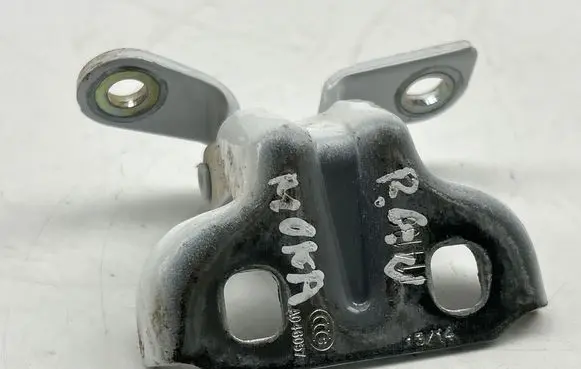 Opel Mokka Rear door upper hinge