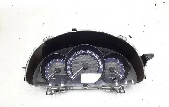 Toyota Auris E180 Speedometer (instrument cluster) 838000z260