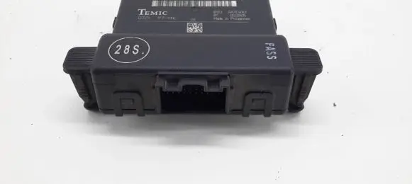 Volkswagen Golf V Gateway control module 1K0907530E 1K0907951