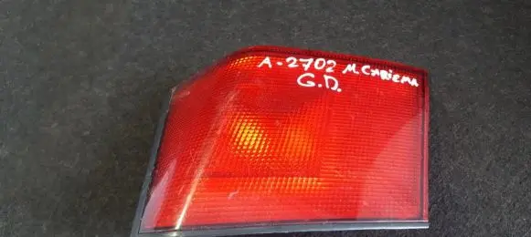 Mitsubishi Carisma Tailgate rear/tail lights 292002 MB9521