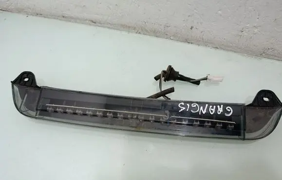 Mitsubishi Grandis Third/center stoplight
