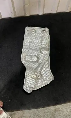 BMW 5 F10 F11 Heat shield in engine bay 5148718524607 51487185246