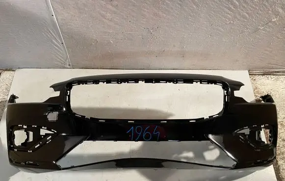 Volvo V60 Front bumper 31690589