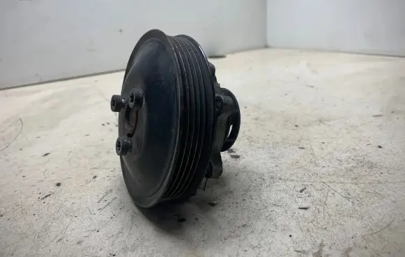 Opel Astra H Water pump 24405900