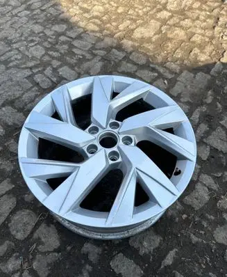 Volkswagen Tiguan R18 alloy rim 5NN601025P