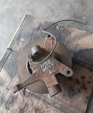 Volkswagen Transporter - Caravelle T4 Front wheel hub spindle knuckle