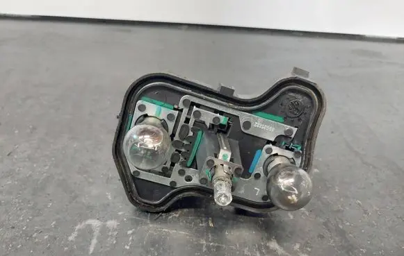 Volkswagen Golf V Tail light bulb cover holder 89031796