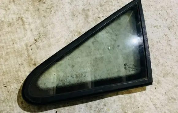 Ford Galaxy Front triangle window/glass 