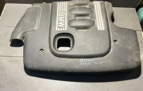BMW 1 E81 E87 Engine cover (trim) 7789006