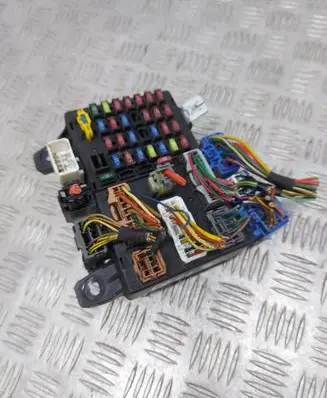 Hyundai Getz Fuse module 911981C011
