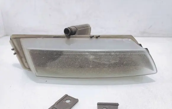 BMW 1 E81 E87 Front fog light 0305084002 7181288 LE06A147