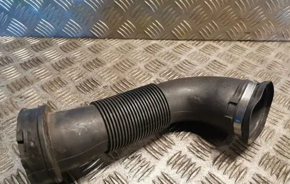 Opel Astra J Air intake duct part 13254633