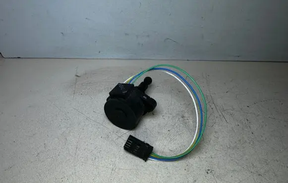 Audi A6 S6 C6 4F Headlight level adjustment motor 4F0941293A 20B257F1 20A011C2T2