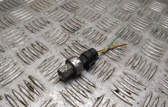 Nissan Qashqai Air conditioning (A/C) pressure sensor 
