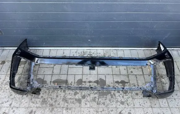 Volkswagen Touareg III Front bumper 760807221G