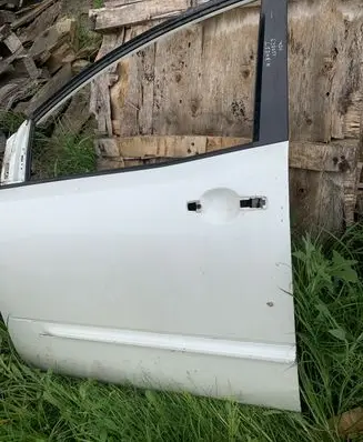Nissan Quest Front door