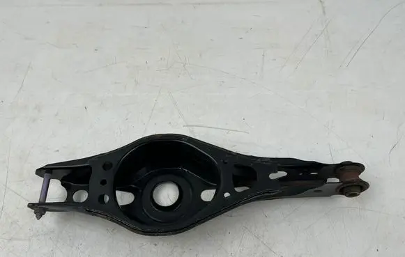 Toyota Prius xw60 Rear upper control arm/wishbone U123C131066