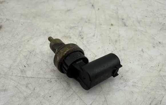 Mercedes-Benz E W211 Coolant temperature sensor A0999053700