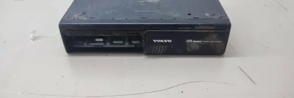 Volvo XC70 CD/DVD changer 8651018 V02210Y9015179 LARSPR0DUC