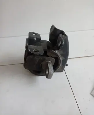 Chrysler Town & Country V Engine mount bracket P05273996AE