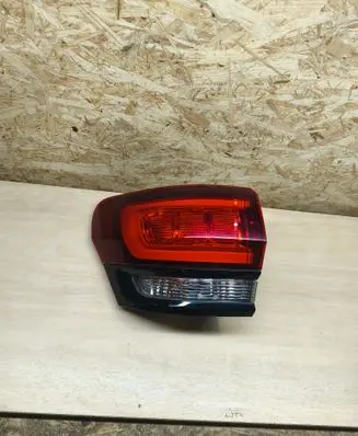 Jeep Grand Cherokee Rear/tail lights P68142941AD